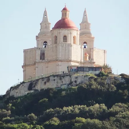 With Balconies And Country Views * Mellieħa