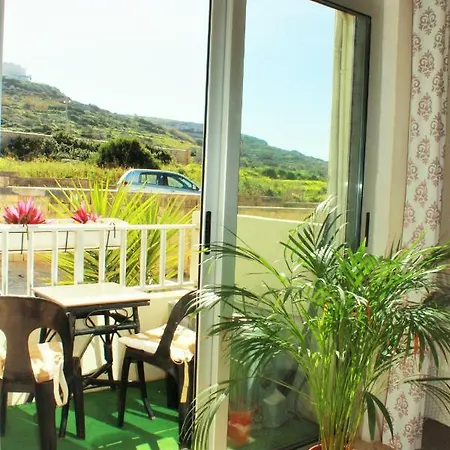 Appartement With Balconies And Country Views Mellieħa