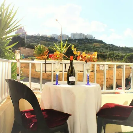 With Balconies And Country Views Appartement